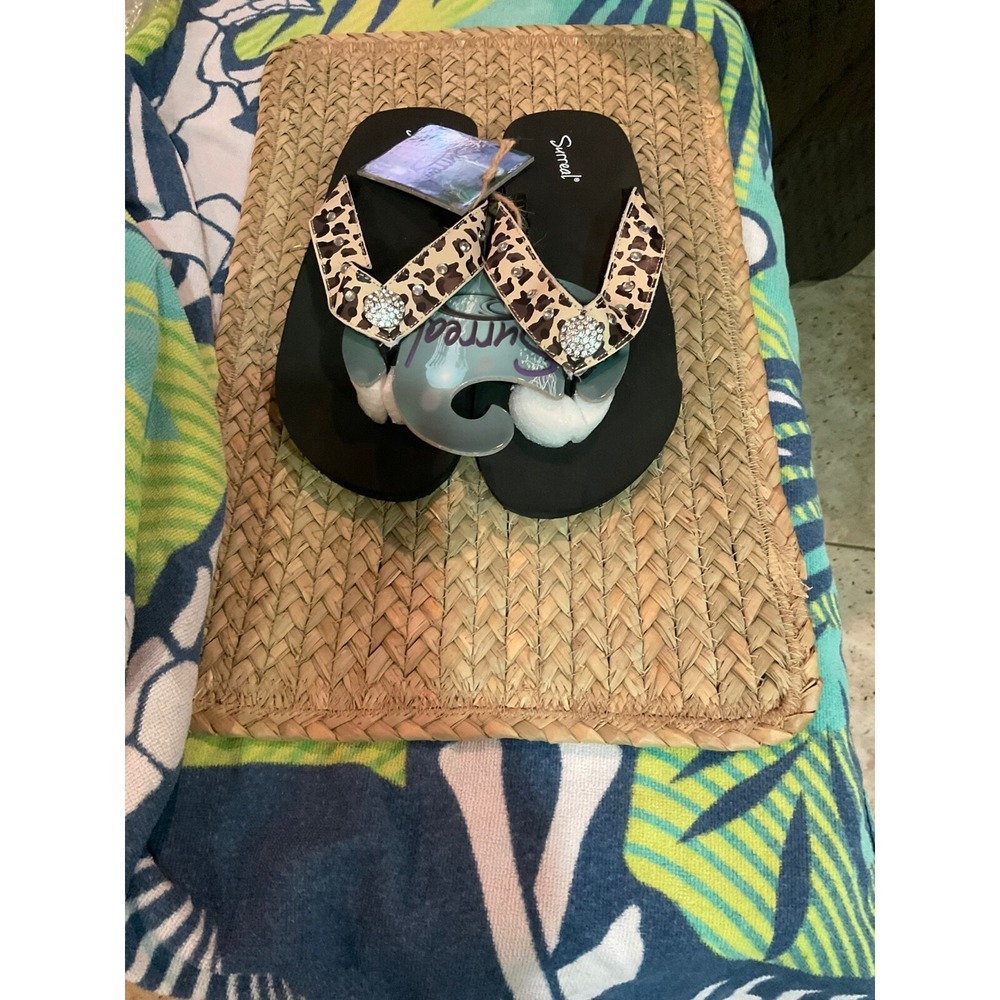 womens leopard print flip flops size 7 new